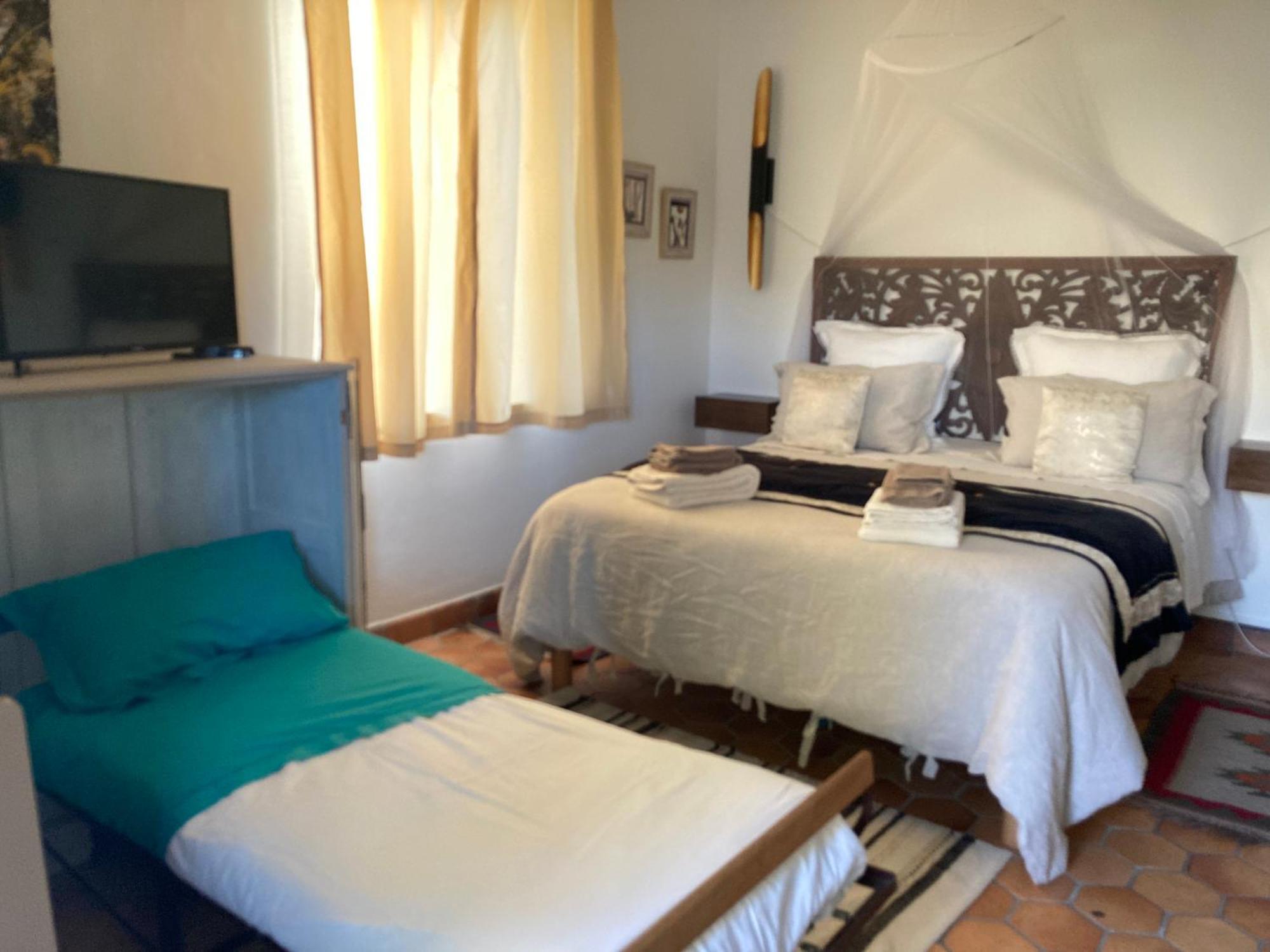 Chambre D'Hotes Les Roches Corme-Royal Екстер'єр фото