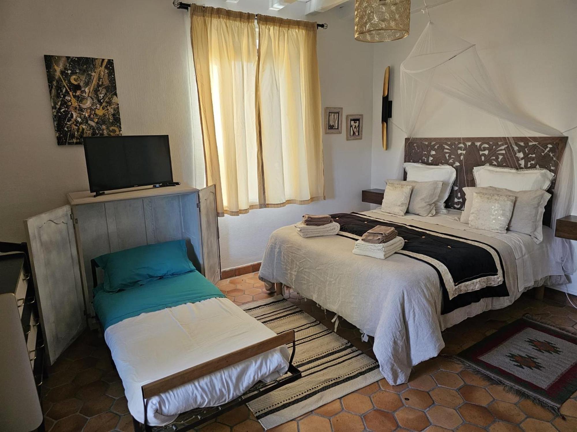 Chambre D'Hotes Les Roches Corme-Royal Екстер'єр фото